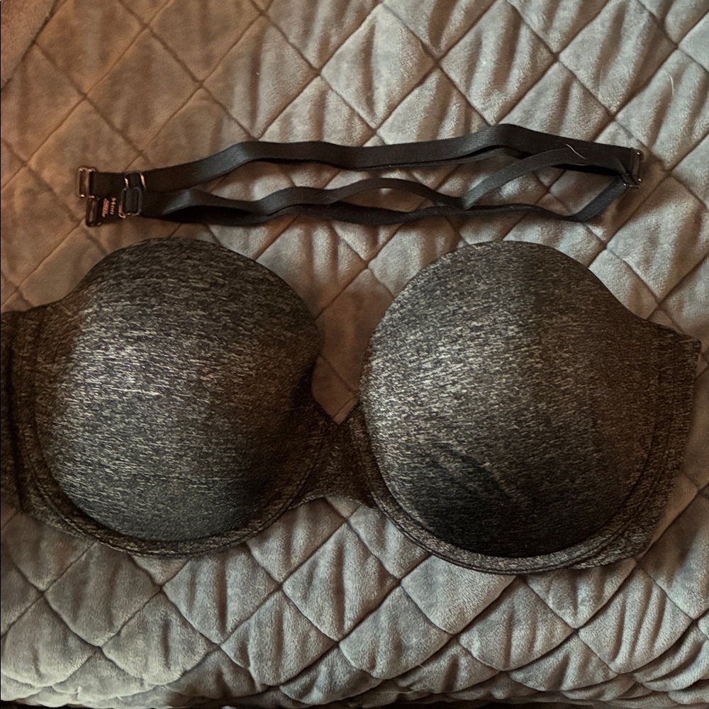 Victoria Secret Women's Black/Gray Strapless Bra